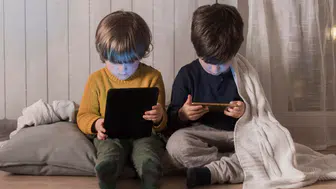 Sosyal Medyada Yaş Sınırlaması: Çocukların Üzerinde Oluşturabileceği Etkiler Nelerdir?