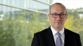 Onur Genç: BBVA’nın CEO’sunun Kariyeri ve Yaşı Hakkında Her Şey!