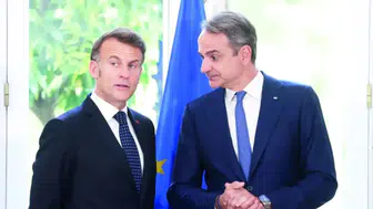 Atina'nın Paris'e milyarları gitti: Yunanistan'da 'yeni sömürgecilik' isyanı