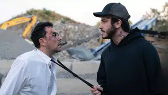 Netflix'in Yeni Gözdesi "Big Mistakes": Boran Kuzum'un Hollywood Serüveni Dikkat Çekiyor!