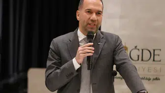 Başkan Özdemir, Hukuk Alanındaki Uzmanlarla Bir Araya Geldi