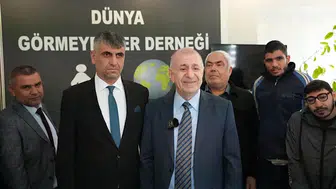 Özdağ, Görme Engelliler Derneği'ni Ziyaret Ederek Destek Sözü Verdi