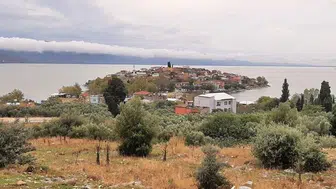 Gölyazı: Doğanın Kalbinde Bir Cennet ve Ulaşım Rehberi