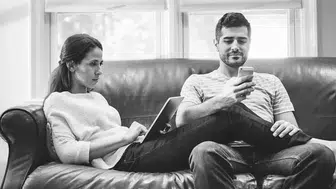 Aldatan Erkekleri Belirlemenin Yolları: Dikkat Edilmesi Gereken Önemli İpuçları