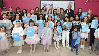 Eskişehir'de "Renklerin Masumiyeti" Sergisi Görsel Bir Şölen Sunuyor!