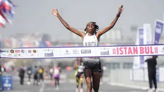 İstanbul Yarı Maratonu'nda Tarihi Rekorlar: 20 Bin Sporcu Koştu!