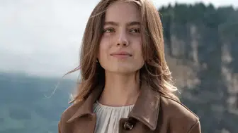 Sert Rock ile Çarpıştı! Ava Yaman Eleştirilere Sert Yanıt Verdi: Bu, benim özgürlüğüm değil mi?