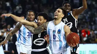 Türk Telekom EuroCup finalinde Beşiktaş'ın rakibi olmak için parkede!