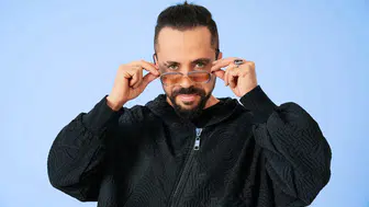 Bahadır Tatlıöz, 'Münezzeh' ile Sanat Kariyerinde Yeni Bir Döneme Adım Attı