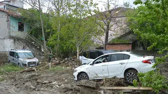 Sel felaketiyle sarsılan bölgelerde seferberlik: Hasar tespiti için düğmeye basıldı