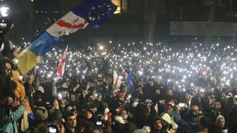 Tiflis sokaklarında AB çağrısı: Binlerce kişi hükümetin politikalarına karşı yürüdü
