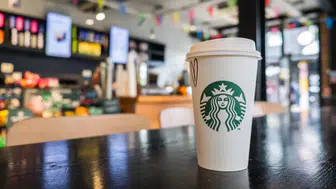 Tarihi acıyı pazarlama stratejisi sanınca koltuğundan oldu: Starbucks Kore’de sular durulmuyor