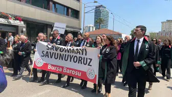 Cübbeler adalet için değil, artık yas tutmak için giyiliyor: Avukatlar Türkiye genelinde ayakta