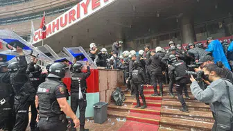 Demokrasi Cephesinde Ortak İsyan: Mutlak Butlan Kararına 786 İmzalı Tepki