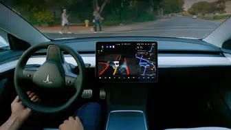 Direksiyonda kimse yok ama soru işaretleri çok: Tesla'nın otonom sürüş teknolojisinde kriz