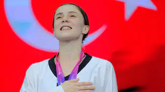 Zirvede bir kez daha o var: Merve Dinçel Kavurat Avrupa'yı yine dize getirdi