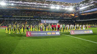 Kadıköy'de beklenmedik şok: Sarı-lacivertli tribünlerden sert tepki