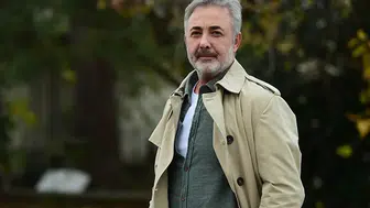 Mehmet Aslantuğ'dan yürek burkan veda: Annem dizlerimin bağıydı