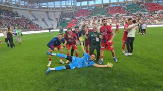 Mardin'de büyük coşku: Kırmızı-lacivertli ekip adını 1. Lig'e yazdırdı