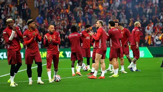 Galatasaraylı taraftarlar için tarihi gece: Veda ve şampiyonluk coşkusu iç içe