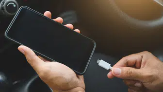 Şarj hızında yeni lider belli oldu: Hangi telefon yarım saatte ne kadar doluyor?