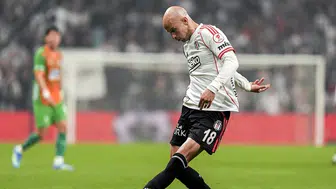 Beşiktaş’ta duygusal veda hazırlığı: Yıldız oyuncu özel nedenlerle gitmek istiyor