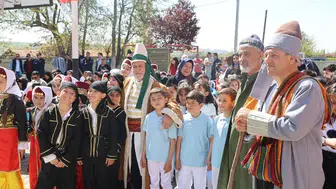 Kırşehir’de tarihe yolculuk: Çocuklar kadim değerlerle buluştu