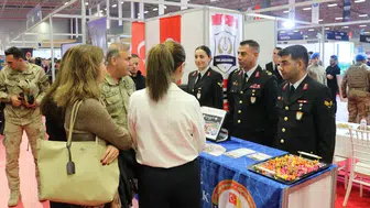 Gençlerin kariyer yolculuğunda büyük buluşma: 45 bin kişi rotasını Van’a çevirdi
