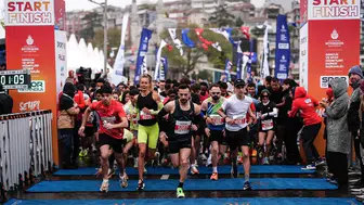 Üsküdar’da Hava Muhalefetine Meydan Okuyan Binler: İstanbul’u Koşuyorum Maratonu Heyecanı