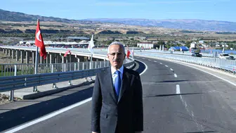 İstanbul trafiğini rahatlatacak dev projede sona gelindi: İstanbulluların beklemiş olduğu metro müjdesi Bakan'dan geldi