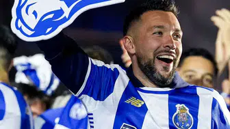 Süper Lig'in tartışmalı ismi Avrupa'nın zirvesinde: Porto'da Farioli devrimi