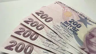 Cüzdanlardaki "en büyük" kağıt para artık her üç banknottan ikisi oldu