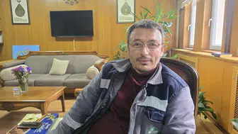 Belediyeden çocuk teşviki: 8 çocuklu babaya iş, 10 çocukluya otomobil kapısı açıldı