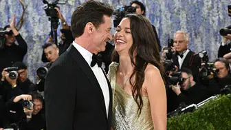 Met Gala'da Hugh Jackman şoku: 27 yıllık eşini unuttu, yeni aşkıyla boy gösterdi