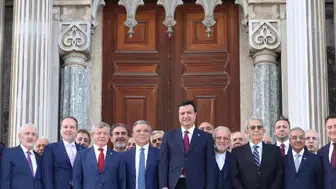 D8 kuruluş yıl dönümünde siyasi isimleri bir araya getirdi
