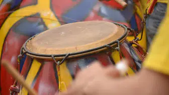 Clichy Müzik Gününde Sıcak Hava Engeli