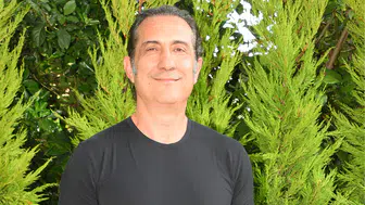 Kıraçtan yeni yaş gününde sürprizli kutlama ve karavan yaşamı