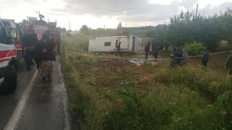 Isparta’da tur midibüsü devrildi: 4 can kaybı ve çok sayıda yaralı