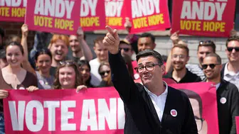 İşçi Partisi'nde yeni dönem: Andy Burnham koltuğa aday