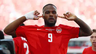 Cyle Larin gol sevincinin ardındaki gizemi çözdü