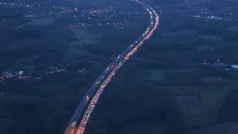 Tatilcilerin İstanbul yolculuğu çileye dönüştü: Düzce hattında trafik kilitlendi