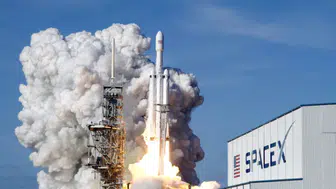 SpaceX piyasa değerinde dev şirketleri geride bıraktı