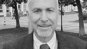 Diplomasi koridorlarından kalemine yansıyan tecrübe: Büyükelçi Hasan Servet Öktem kimdir?