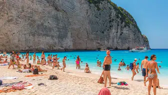 Zakintos Navagio Plajı için güvenlik gerekçesiyle kapatma kararı