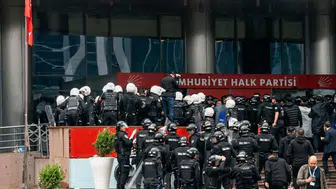 CHP yönetiminde tüzük tartışmaları ve istifalar sürüyor