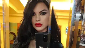 Nez estetik müdahaleler hakkında sessizliğini bozdu