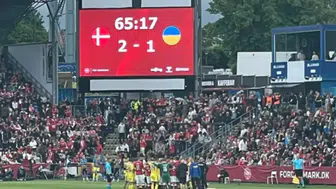 Christian Eriksen sahada fenalaştı