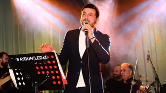 Davut Güloğlu ilk kez dede olmanın sevincini yaşadı