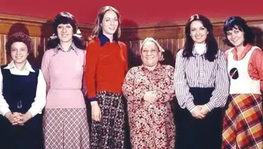 Gülen Gözler filmi ne zaman çekildi, nerede çekildi, konusu ne, oyuncuları kimler, sonu nasıl bitiyor?