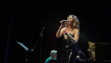 Gökçe Bahadır: Şarkı Söylerken Kendimi Kaybediyorum